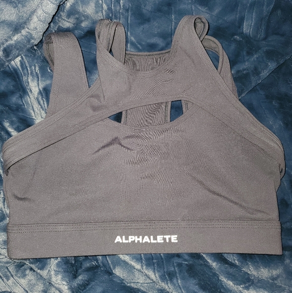 Alphalete Other - Alphalete surface keyhole bra